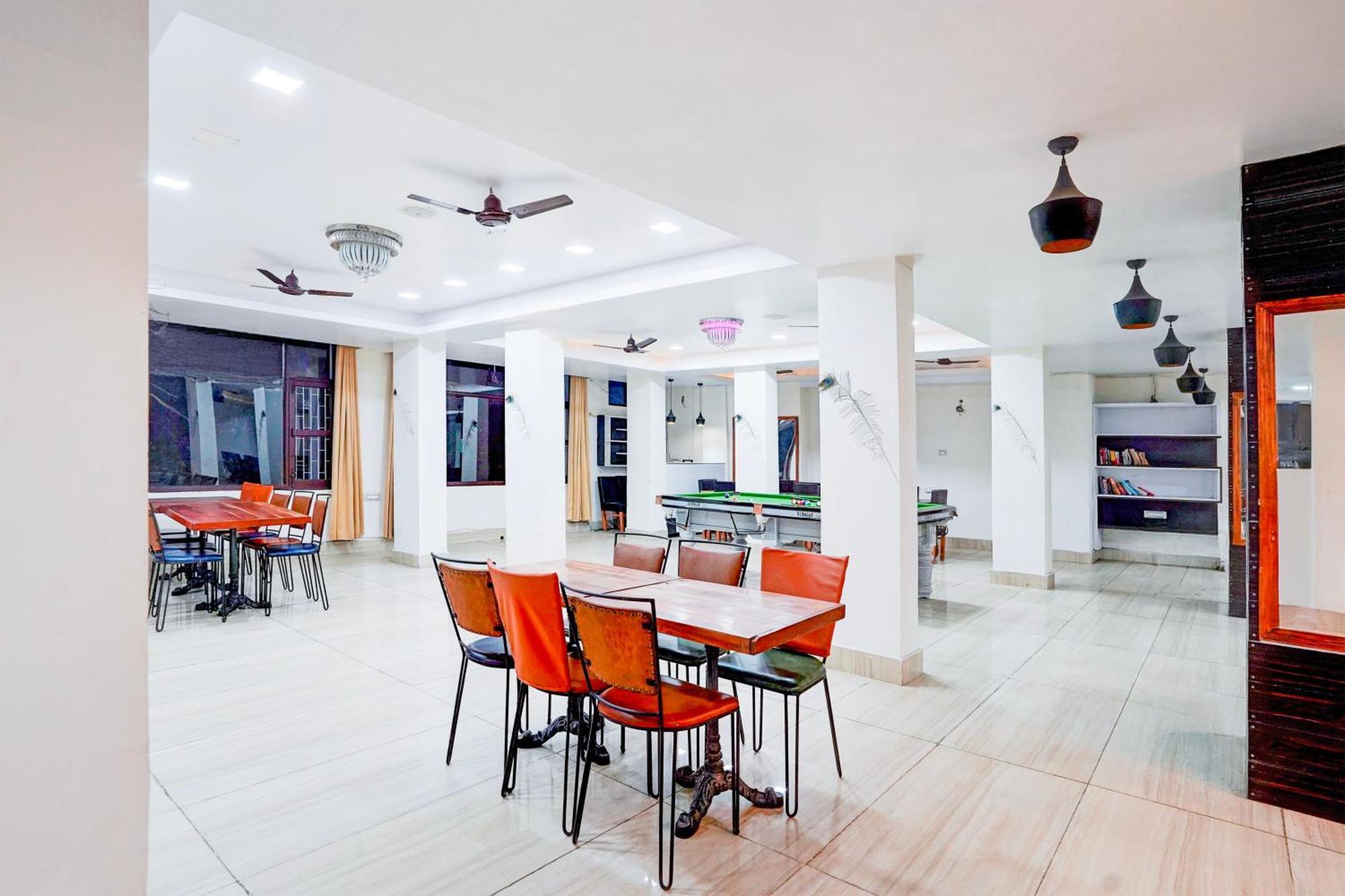 Super Townhouse Mall Road Near Library Chowk Mussoorie Exterior photo
